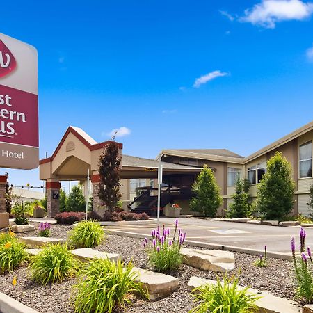 Best Western Plus Durham Hotel & Conference Centre Ошауа Екстериор снимка
