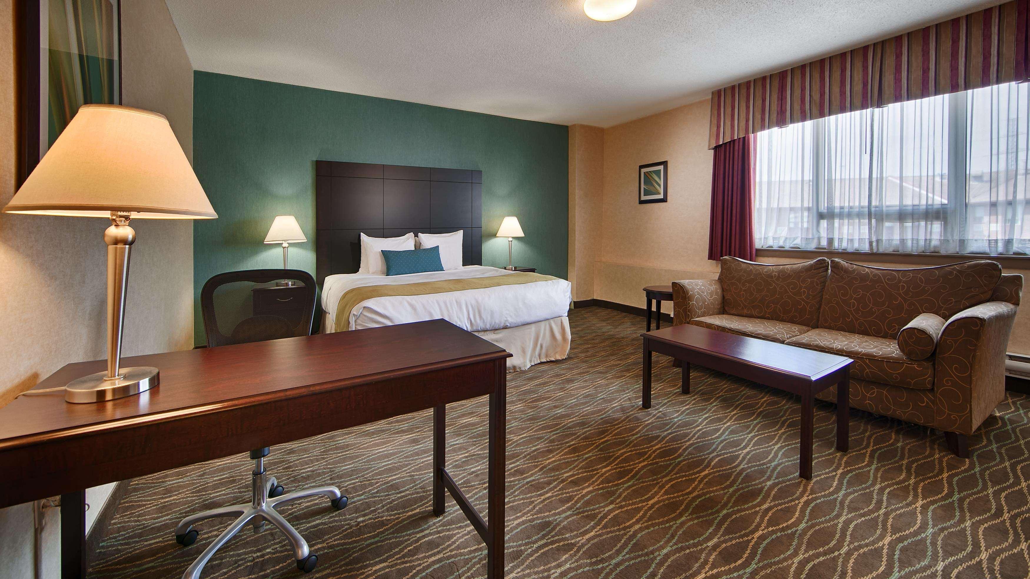 Best Western Plus Durham Hotel & Conference Centre Ошауа Екстериор снимка
