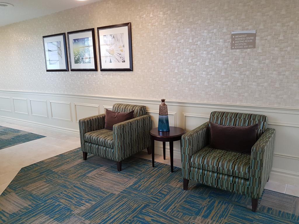 Best Western Plus Durham Hotel & Conference Centre Ошауа Екстериор снимка