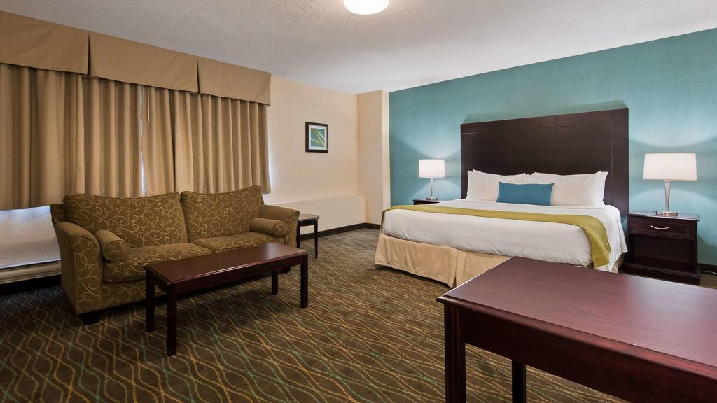 Best Western Plus Durham Hotel & Conference Centre Ошауа Екстериор снимка
