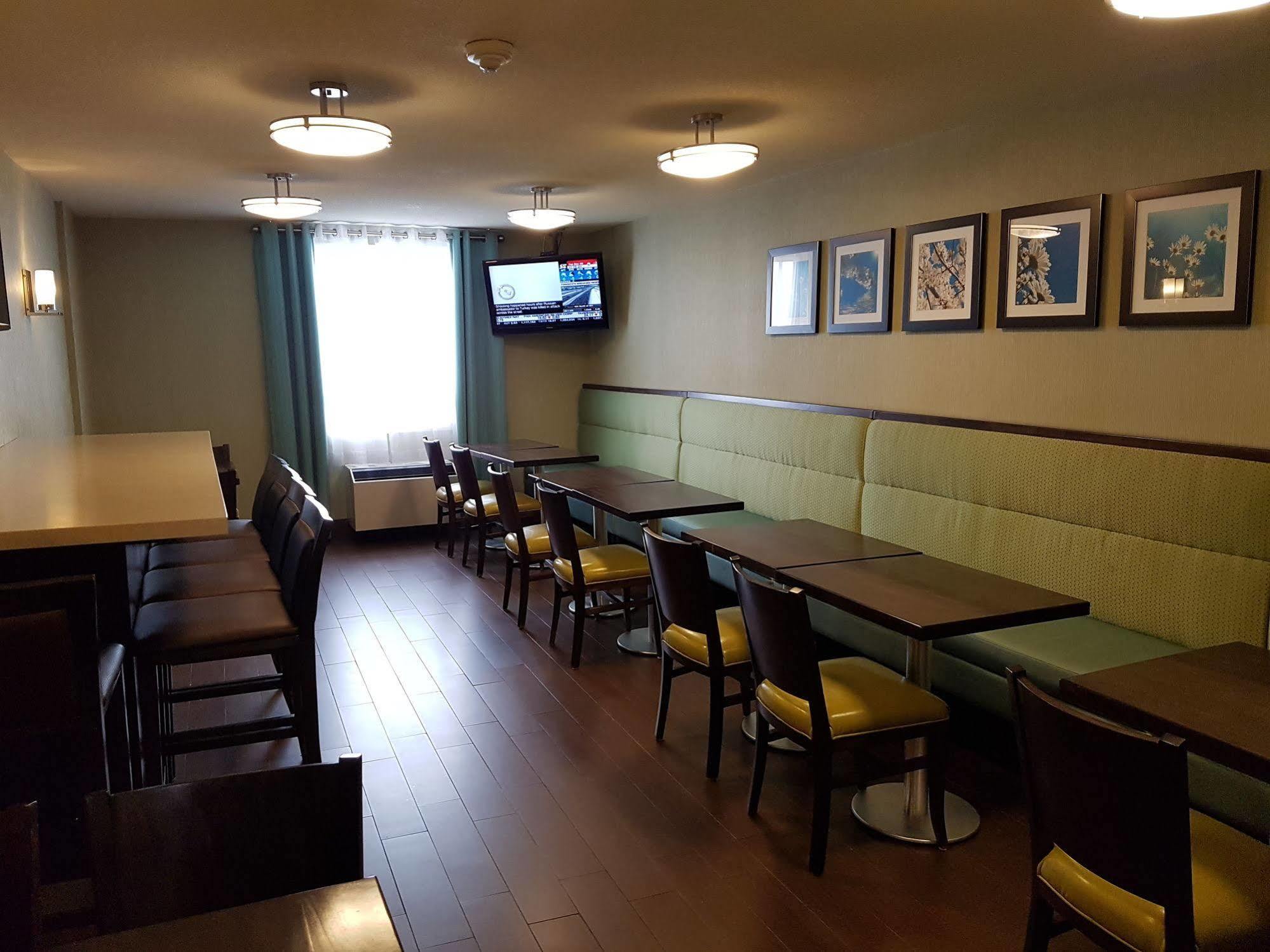 Best Western Plus Durham Hotel & Conference Centre Ошауа Екстериор снимка