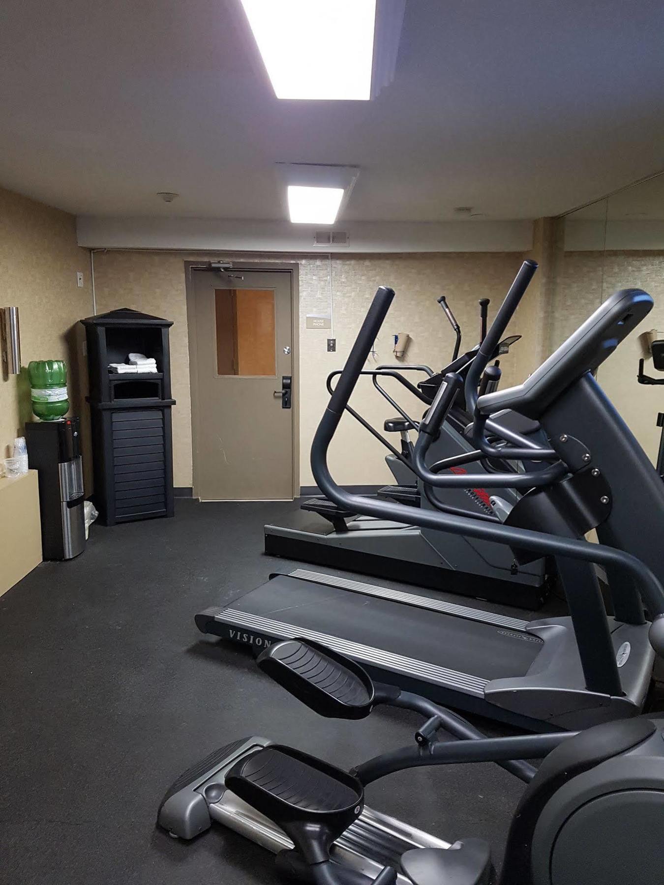 Best Western Plus Durham Hotel & Conference Centre Ошауа Екстериор снимка